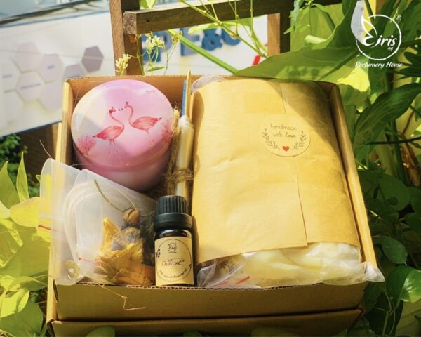 Kit làm nến nhỏ kèm tinh dầu Sả Java - kit