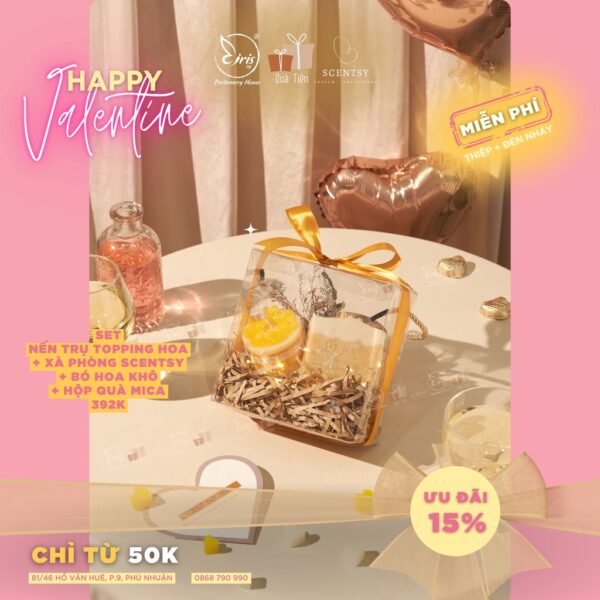 Set Quà Tặng Nến Trụ Topping Hoa + Xà Phòng Scentsy + Bó Hoa Khô Kèm Hộp Quà Mica Xinh Xắn