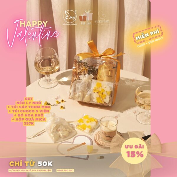 Set Quà Tặng Nến Ly Nhỏ + Túi Sáp Thơm Mini + Túi Chocolate 05 Viên + Bó Hoa Khô Kèm Hộp Quà Mica Xinh Xắn